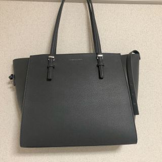 チャールズアンドキース(Charles and Keith)の処分価格／CHARLES&KEITH A4 トートバッグ(トートバッグ)