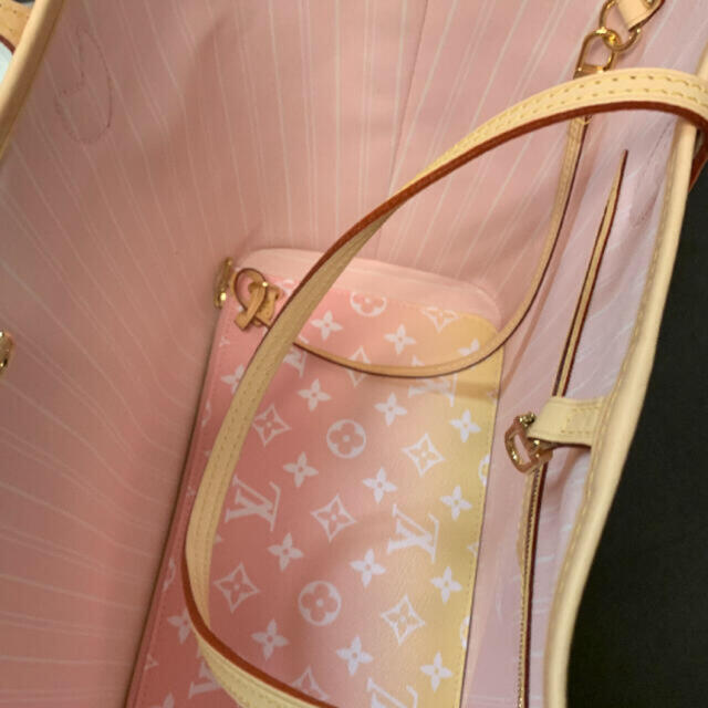 LOUIS VUITTON(ルイヴィトン)のルイヴィトン⭐︎ネヴァーフル レディースのバッグ(トートバッグ)の商品写真