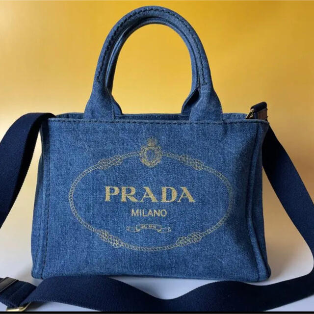 大人も着やすいシンプルファッション PRADA - ハンドバック プラダ