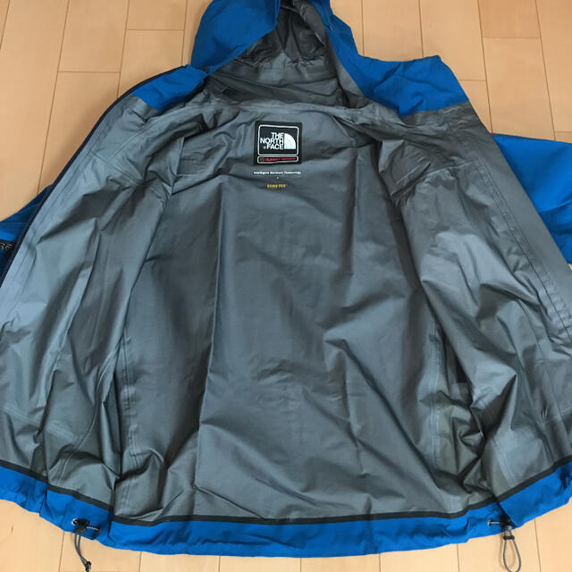 THE NORTH FACE(ザノースフェイス)の長期保管未使用品　ノースフェイス　サミットシリーズ　ゴアテックスジャケット メンズのジャケット/アウター(マウンテンパーカー)の商品写真