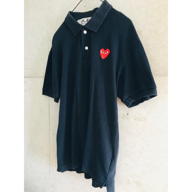 COMME des GARCONS(コムデギャルソン)の【★正規★希少★メンズM】プレイコムデギャルソン 黒 ポロシャツ 予備ボタン付き メンズのトップス(ポロシャツ)の商品写真