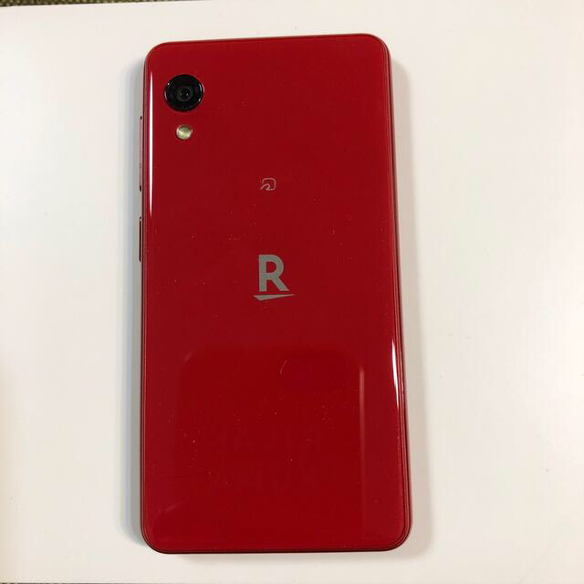 Rakuten(ラクテン)のRakuten Mini クリムゾンレッド（ケース付き） スマホ/家電/カメラのスマートフォン/携帯電話(スマートフォン本体)の商品写真