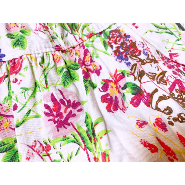JENNI(ジェニィ)のJENNI 花柄スカート キッズ/ベビー/マタニティのキッズ服女の子用(90cm~)(スカート)の商品写真