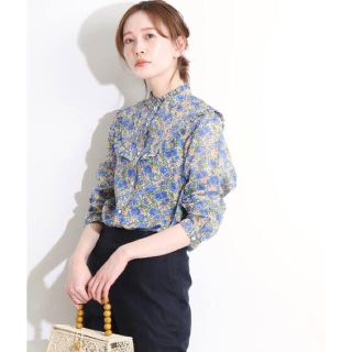 イエナ(IENA)のIENA LA BOUCLE RATTIフラワーフリルブラウス　イエナ(シャツ/ブラウス(長袖/七分))