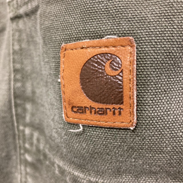carhartt(カーハート)のCarhartt カーハート ペインターパンツ 革ロゴ ダック地 カーキ メンズのパンツ(ペインターパンツ)の商品写真