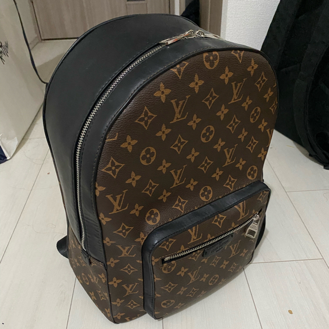 ルイヴィトンリュック　　LOUIS VUITTON