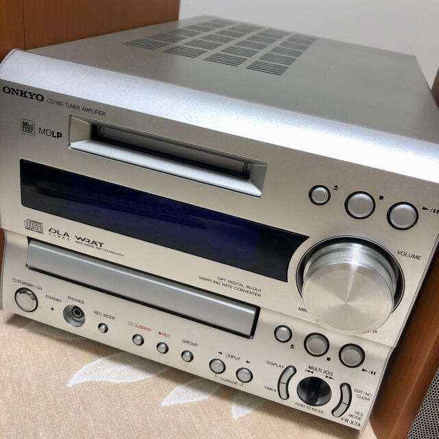 ONKYO(オンキヨー)の早い者勝ち！！ONKYO 良音コンポ FR-X7A アンプ スピーカー セット スマホ/家電/カメラのオーディオ機器(ポータブルプレーヤー)の商品写真