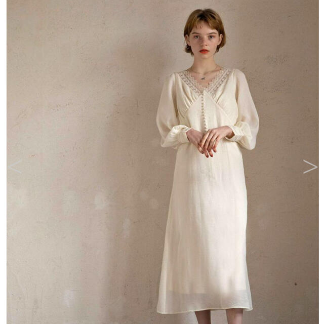 TODAYFUL(トゥデイフル)のモンガータ　Vintage chic dress（新品） レディースのワンピース(ロングワンピース/マキシワンピース)の商品写真