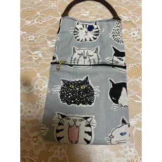 ハンドメイド　猫柄スマホ　ポーチ(ポーチ)