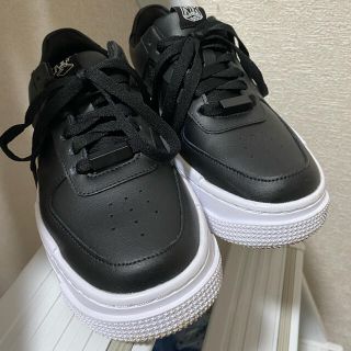 ナイキ(NIKE)のNIKE(スニーカー)