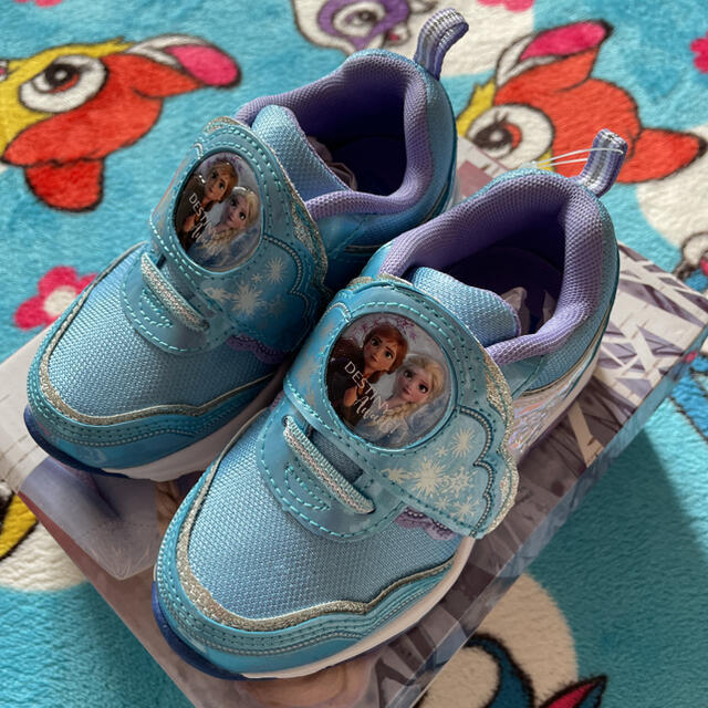 Disney(ディズニー)のアナと雪の女王光るスニーカー16センチ キッズ/ベビー/マタニティのキッズ靴/シューズ(15cm~)(スニーカー)の商品写真