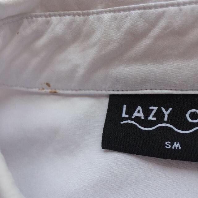 LAZY OAF(レイジーオーフ)のてくりん♡様専用❤️美品LAZYOAF♡襟にカオ半袖白シャツ レディースのトップス(シャツ/ブラウス(半袖/袖なし))の商品写真