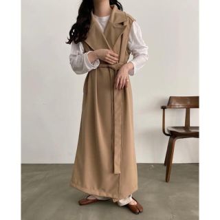 トゥデイフル(TODAYFUL)のlawgy long design vest(トレンチコート)