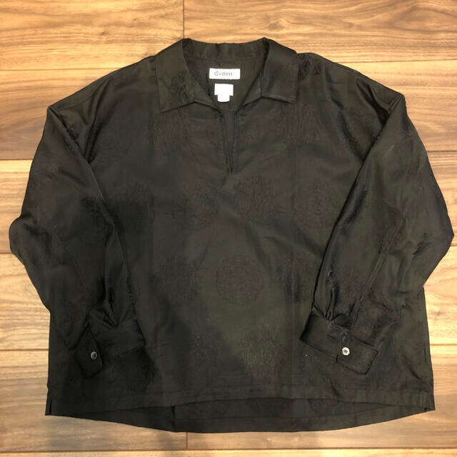 DELUXE(デラックス)のDELUXE × EVISEN CAMELLIA SHIRT BLACK XL メンズのトップス(シャツ)の商品写真