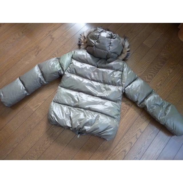 DUVETICA(デュベティカ)のデュベティカ DUVETICA ADHARA アダラのダウン カーキ 40 中古 レディースのジャケット/アウター(ダウンジャケット)の商品写真