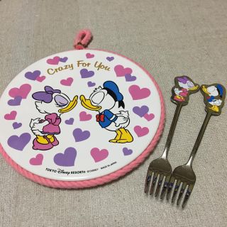 ディズニー(Disney)のドナルド＆デイジー 鍋敷き・ペアフォーク(収納/キッチン雑貨)