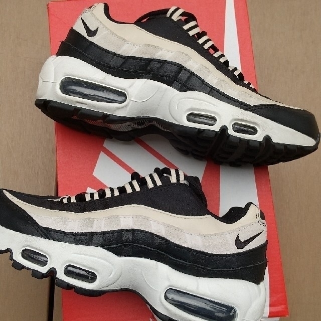 NIKE AIR MAX 95 エアマックス95 23㎝♪ CV8828-001