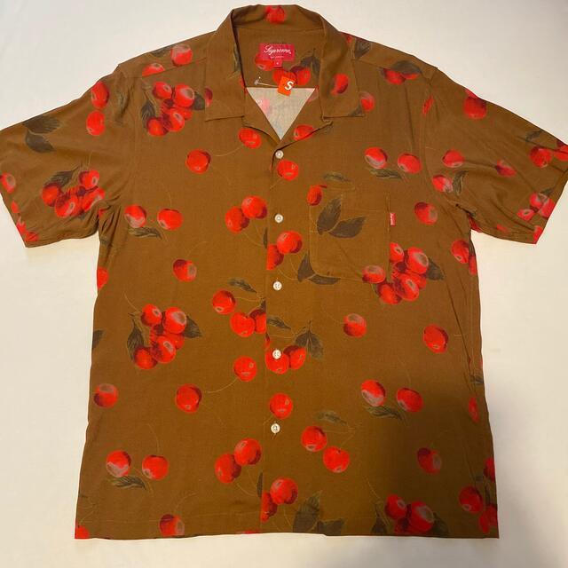 Supreme(シュプリーム)のSupreme Cherry Rayon  メンズのトップス(シャツ)の商品写真