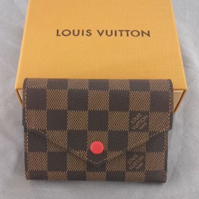 LOUIS VUITTON(ルイヴィトン)のルイヴィトンポルトフォイユ・ヴィクトリーヌ折り財布 レディースのファッション小物(財布)の商品写真