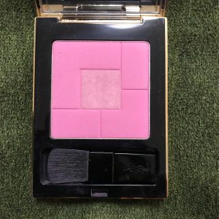 イヴサンローランボーテ(Yves Saint Laurent Beaute)のイヴ・サンローラン　ブラッシュ　ヴォリュプテ　チーク　ベビードール　No 4 (チーク)