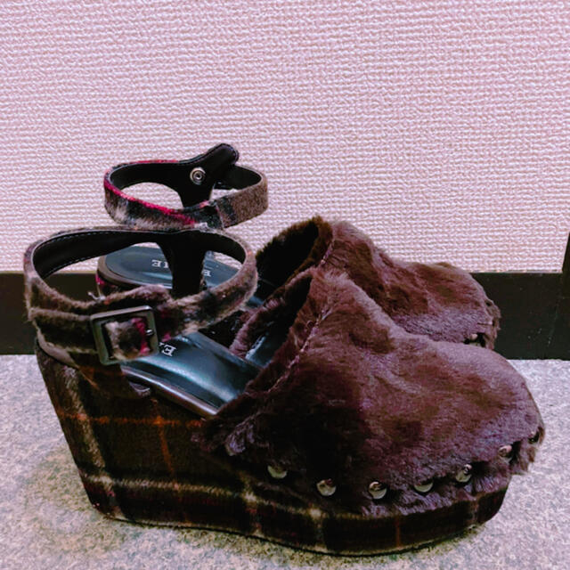 EATME(イートミー)のEATME フェイクファーサボ レディースの靴/シューズ(サンダル)の商品写真