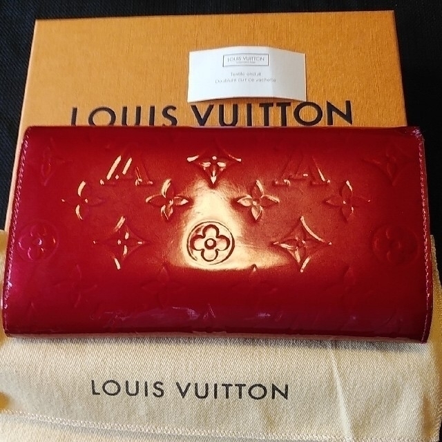 LOUIS VUITTON(ルイヴィトン)の★ルイヴィトン/ ヴェルニ /ポルトフォイユサラ3つ折り長財布 レディースのファッション小物(財布)の商品写真