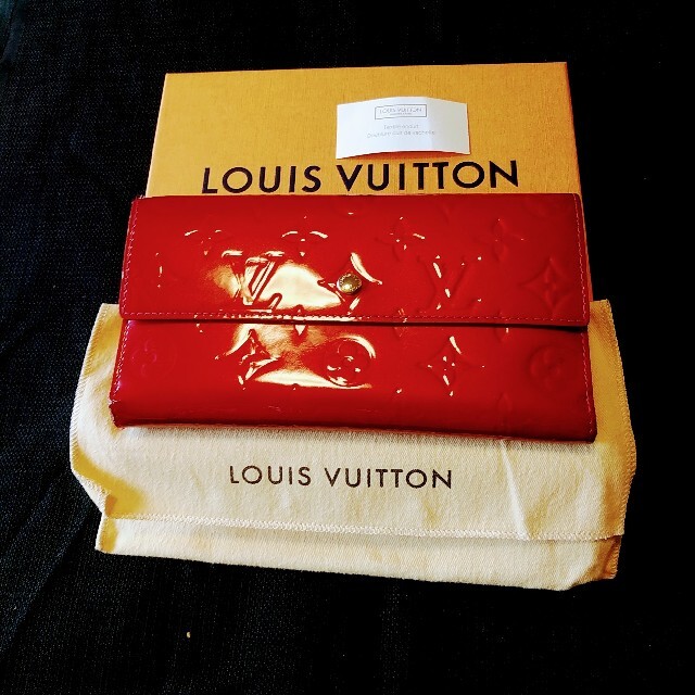 LOUIS VUITTON(ルイヴィトン)の★ルイヴィトン/ ヴェルニ /ポルトフォイユサラ3つ折り長財布 レディースのファッション小物(財布)の商品写真