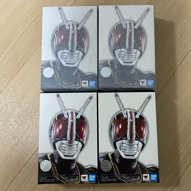 BANDAI(バンダイ)の【未開封新品】S.H.Figuarts 真骨彫製法 仮面ライダーBLACK 4個 エンタメ/ホビーのフィギュア(特撮)の商品写真