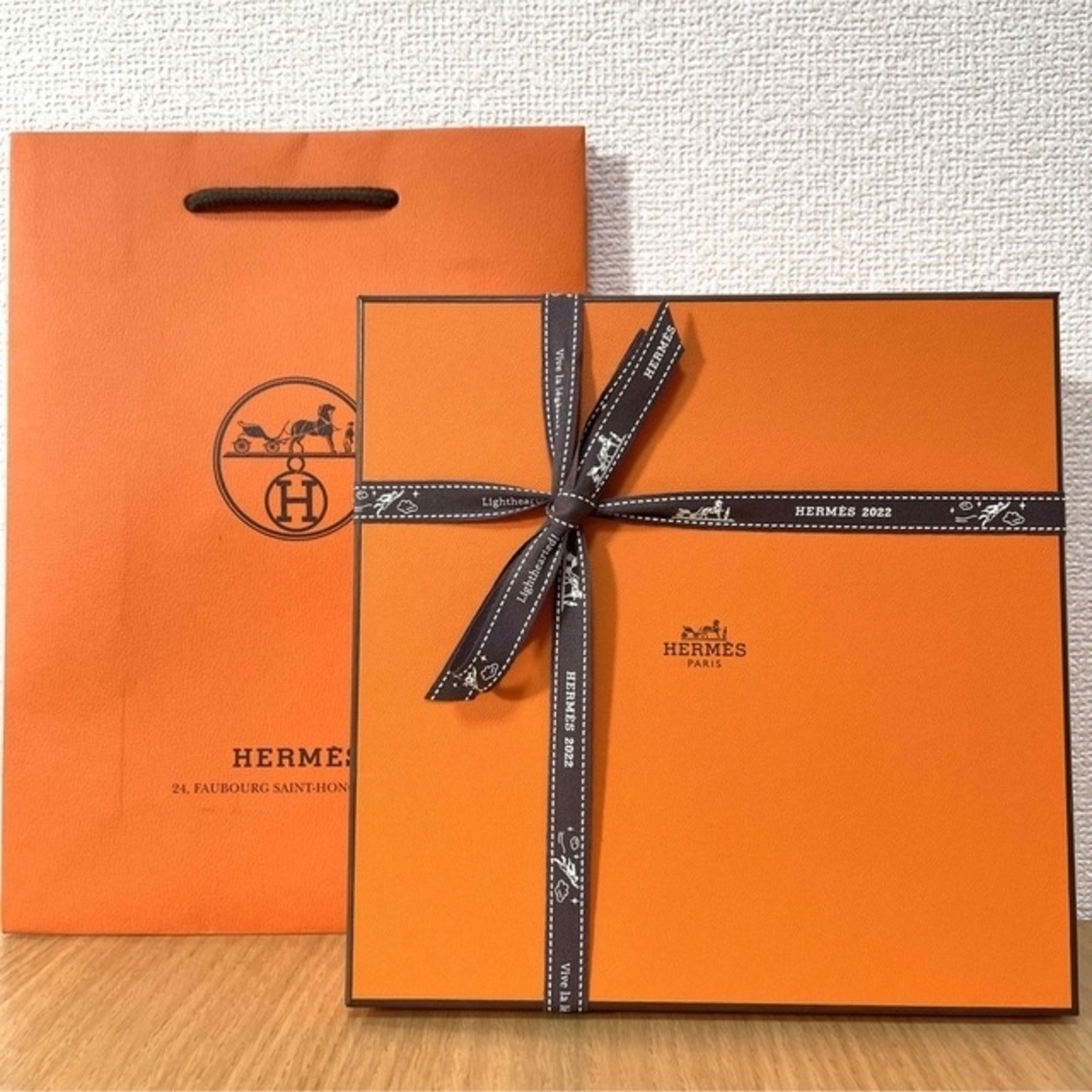 Hermes(エルメス)の【新品 ギフト包装】エルメス モザイク ゴールド 16cm プレート インテリア/住まい/日用品のキッチン/食器(食器)の商品写真