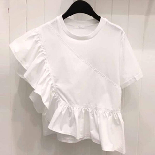 白 半袖 Tシャツ フリル シャツ アシンメトリー ZARA GU moussy(Tシャツ(半袖/袖なし))