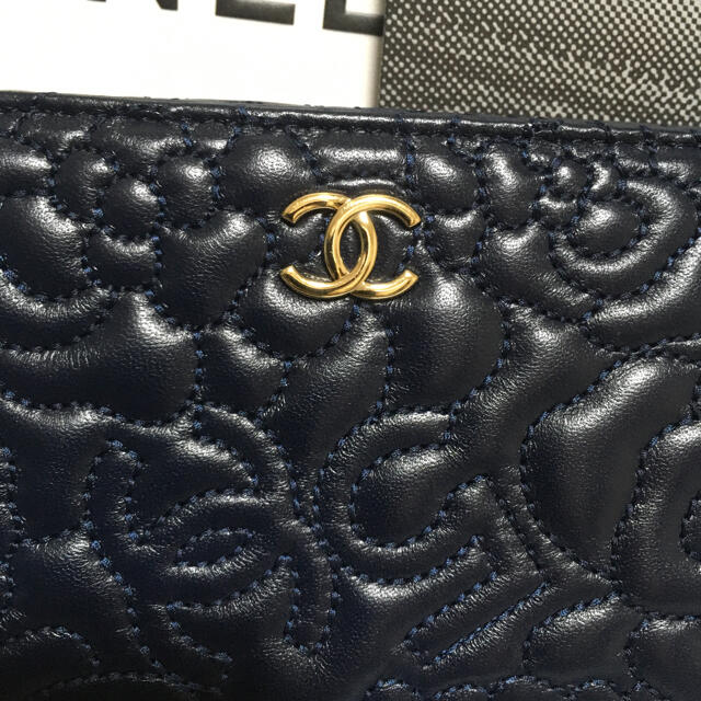 CHANEL(シャネル)のthimi様専用♡超美品♡レア★シャネル カメリア 26番台 5ステッチ長財布 レディースのファッション小物(財布)の商品写真