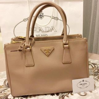 プラダ(PRADA)のPRADA プラダ　サフィアーノ　トートバッグ　ベージュ　キャメロ(トートバッグ)