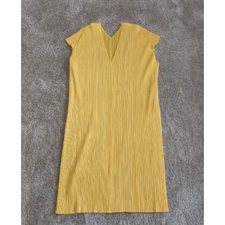 プリーツプリーズイッセイミヤケ(PLEATS PLEASE ISSEY MIYAKE)のプリーツプリーズ　イエロー　ノースリーブワンピース　チュニック(ひざ丈ワンピース)