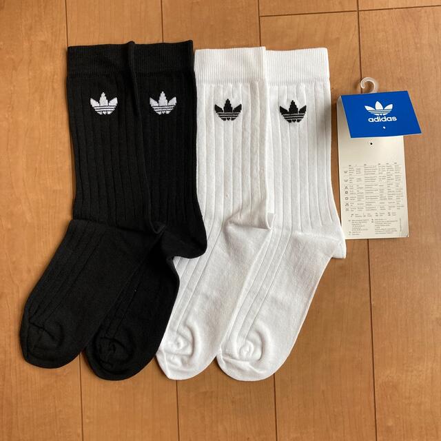 adidas(アディダス)の☆ アディダスオリジナルス M 2P リブ クルーソックス メンズのレッグウェア(ソックス)の商品写真