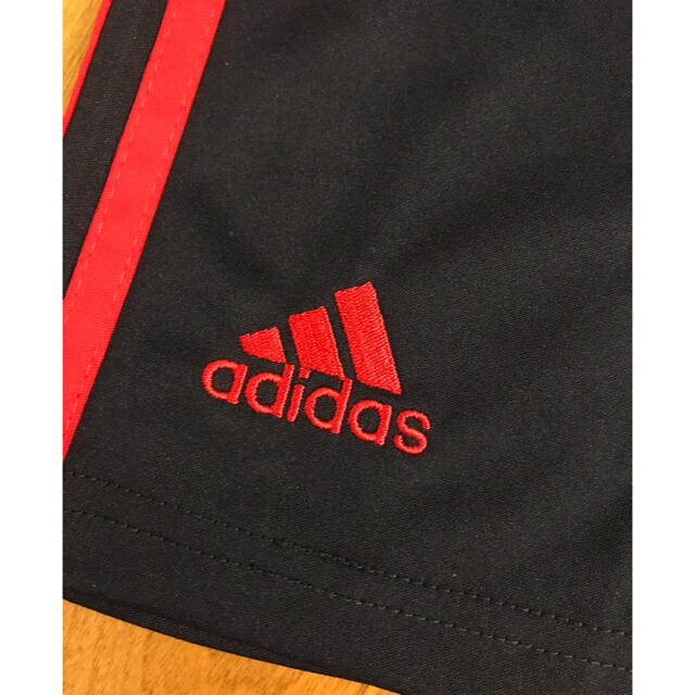 adidas(アディダス)のMLS adidas アディダス シカゴ・ファイア ハーフパンツ 100cm キッズ/ベビー/マタニティのキッズ服男の子用(90cm~)(パンツ/スパッツ)の商品写真