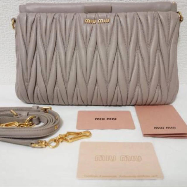 【送料無料キャンペーン?】 miumiu - マトラッセショルダーバッグ シープスキン MIU MIU 美品 ☆まろん☆ ショルダーバッグ 【送料無料キャンペーン?】 miumiu - マトラッセショルダーバッグ シープスキン MIU MIU 美品 ☆まろん☆ ショルダーバッグ