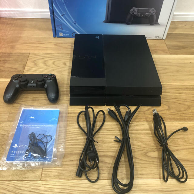 PlayStation4(プレイステーション4)のps4 CUH-1100A エンタメ/ホビーのゲームソフト/ゲーム機本体(家庭用ゲーム機本体)の商品写真