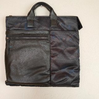 ランバンオンブルー(LANVIN en Bleu)の迷彩柄の新品 28000円の品 LANVIN en Blue  バッグ 黒✕青(ビジネスバッグ)