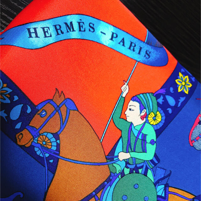 Hermes(エルメス)のHERMES カレ90 Fantaisies Indiennes 眩惑のインド レディースのファッション小物(バンダナ/スカーフ)の商品写真