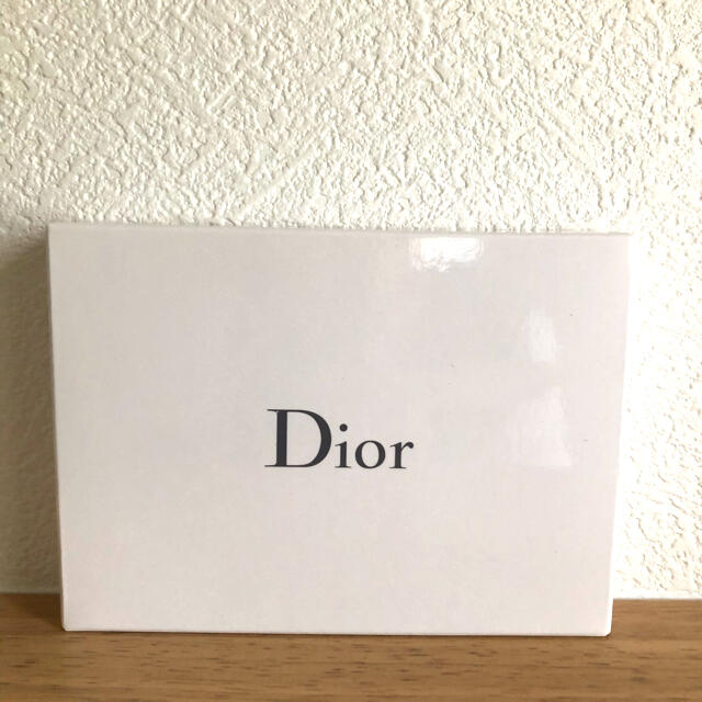 Dior(ディオール)のDIOR  ノベルティ　ミラー　ピンク　箱入り レディースのファッション小物(ミラー)の商品写真