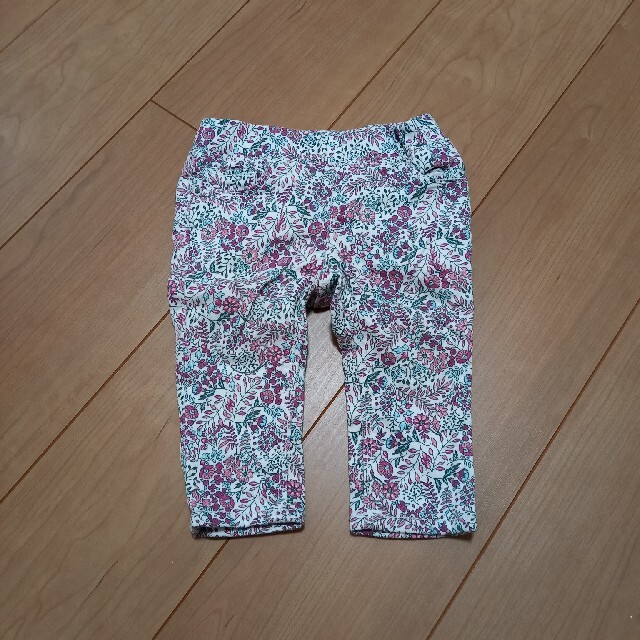 babyGAP(ベビーギャップ)のbaby gap 花柄スキニーパンツ 70 美品 キッズ/ベビー/マタニティのベビー服(~85cm)(パンツ)の商品写真