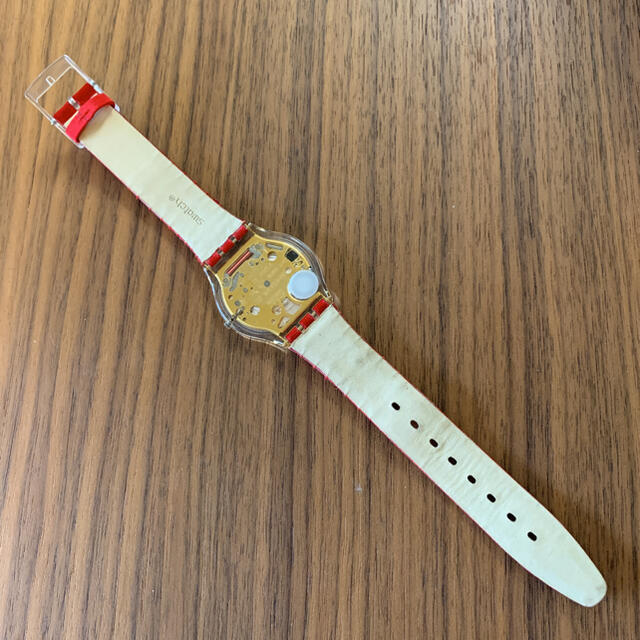 swatch(スウォッチ)のSwatch  赤　時計 レディースのファッション小物(腕時計)の商品写真