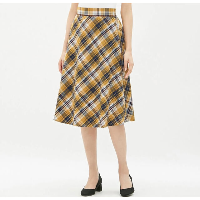 GU(ジーユー)のマドラスチェック フレアミディスカート BGN Lサイズ イエロー レディースのスカート(ひざ丈スカート)の商品写真