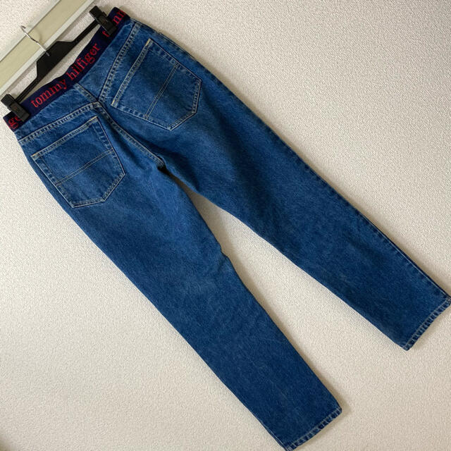 TOMMY HILFIGER(トミーヒルフィガー)の90s◆トミーヒルフィガー◆ウエストロゴテープ デニム ジーンズ ヴィンテージ レディースのパンツ(デニム/ジーンズ)の商品写真