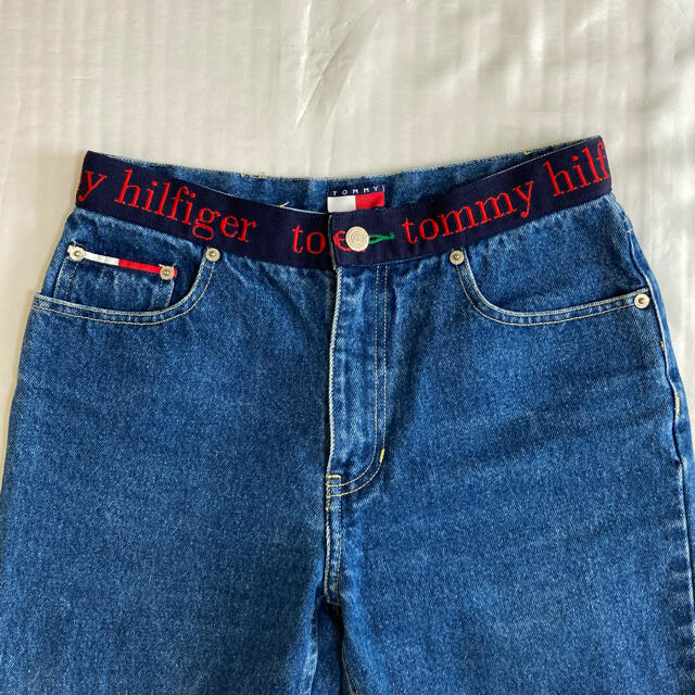 TOMMY HILFIGER(トミーヒルフィガー)の90s◆トミーヒルフィガー◆ウエストロゴテープ デニム ジーンズ ヴィンテージ レディースのパンツ(デニム/ジーンズ)の商品写真