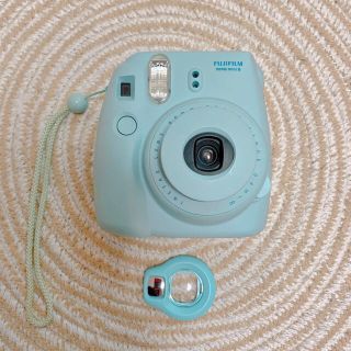 フジフイルム(富士フイルム)のチェキ本体 instax mini8 blue(フィルムカメラ)