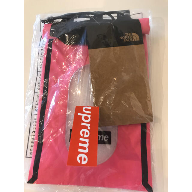 Supreme(シュプリーム)のSupreme The North Face Neck Pouch メンズのバッグ(ウエストポーチ)の商品写真