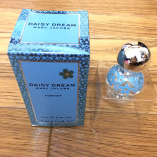 マークジェイコブス(MARC JACOBS)のミニサイズ香水 Marc Jacobs Daisy Dream(香水(女性用))