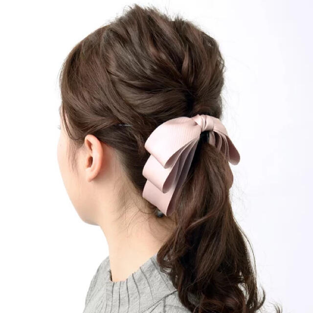 【新品未使用】トップリボンバナナクリップ ヘアアクセサリー  レディースのヘアアクセサリー(バレッタ/ヘアクリップ)の商品写真