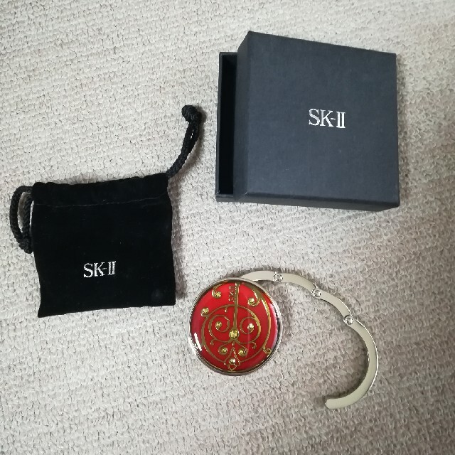 SK-II(エスケーツー)のSK - Ⅱ 25周年記念コンパクト&バックハンガー コスメ/美容のコスメ/美容 その他(その他)の商品写真